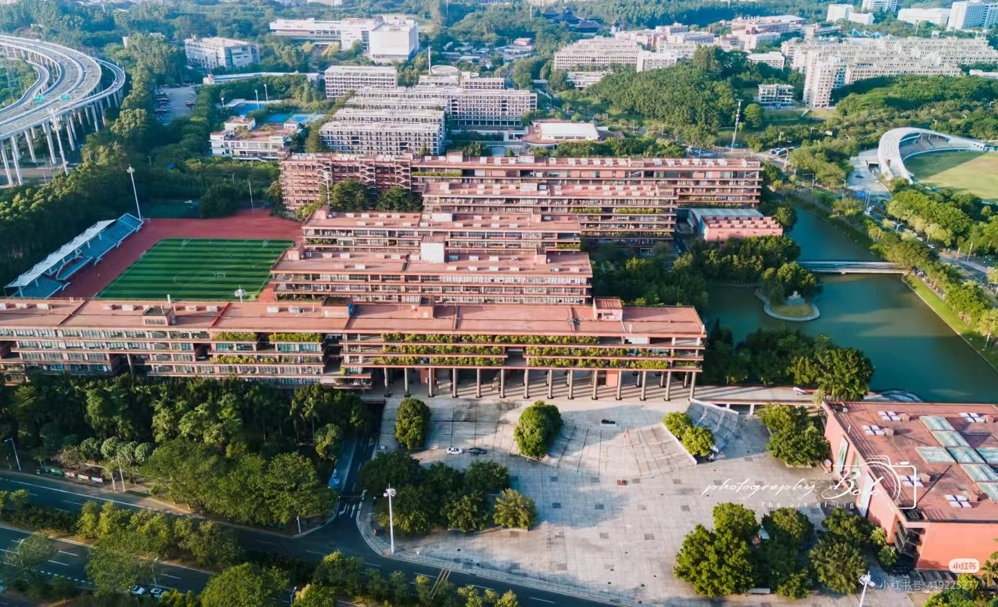 广州美术学院大学城校区航拍参考